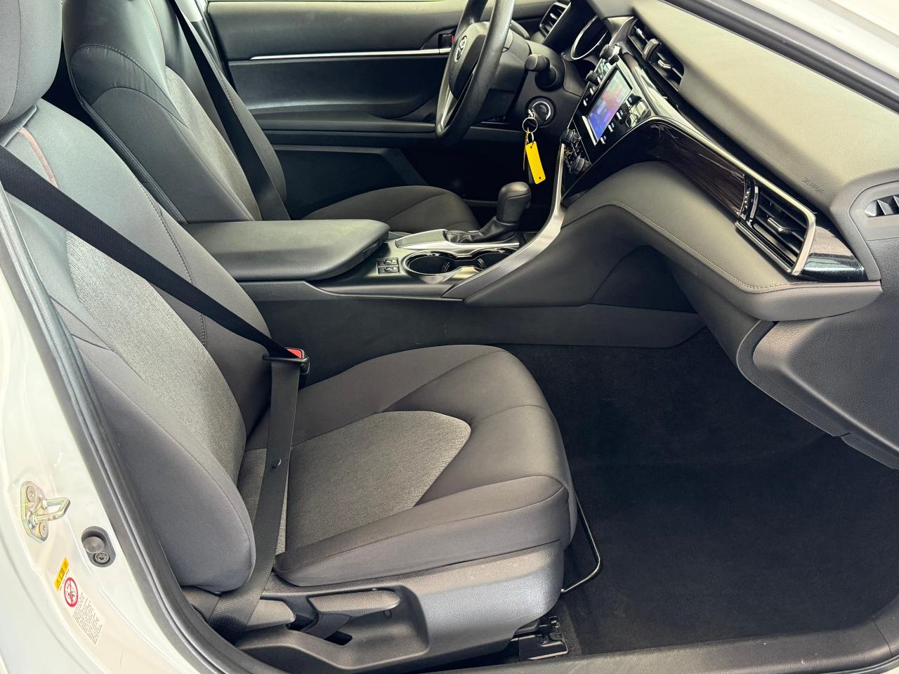 2019 Toyota Camry LE+Camera+Adaptive Cruise+ApplePlay+CLEAN CARFAX Photo85