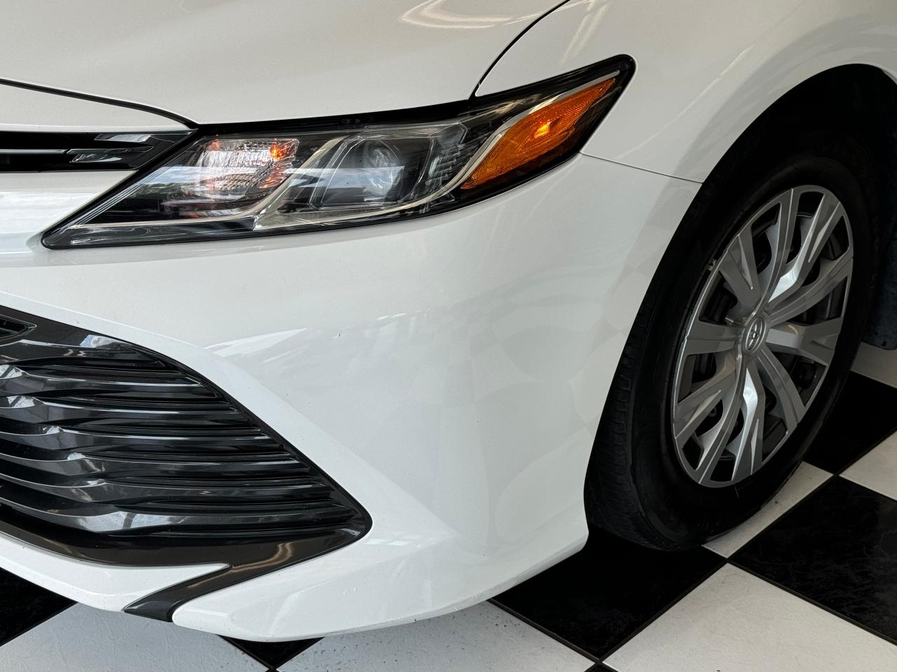 2019 Toyota Camry LE+Camera+Adaptive Cruise+ApplePlay+CLEAN CARFAX - Photo #39