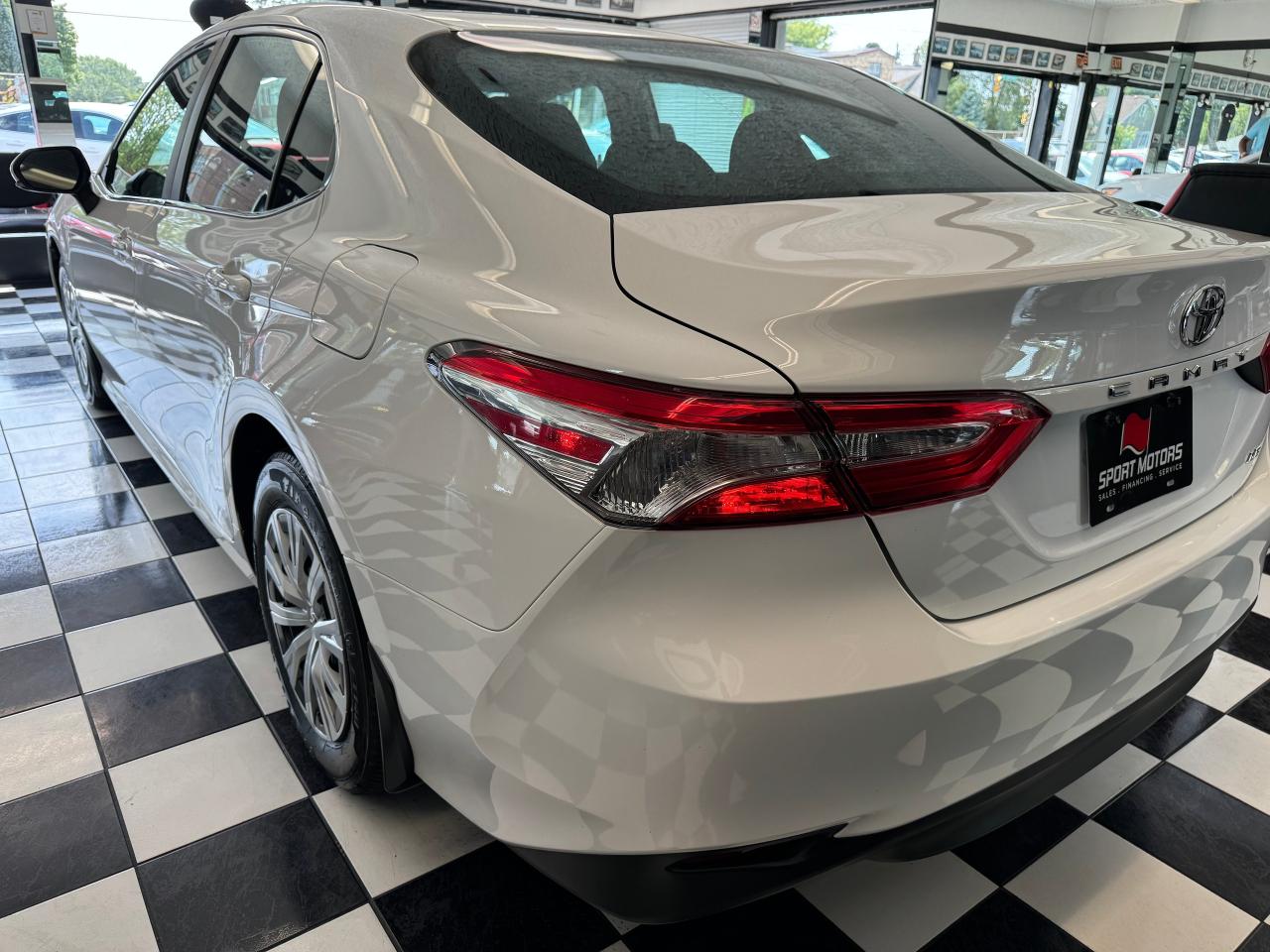2019 Toyota Camry LE+Camera+Adaptive Cruise+ApplePlay+CLEAN CARFAX - Photo #40