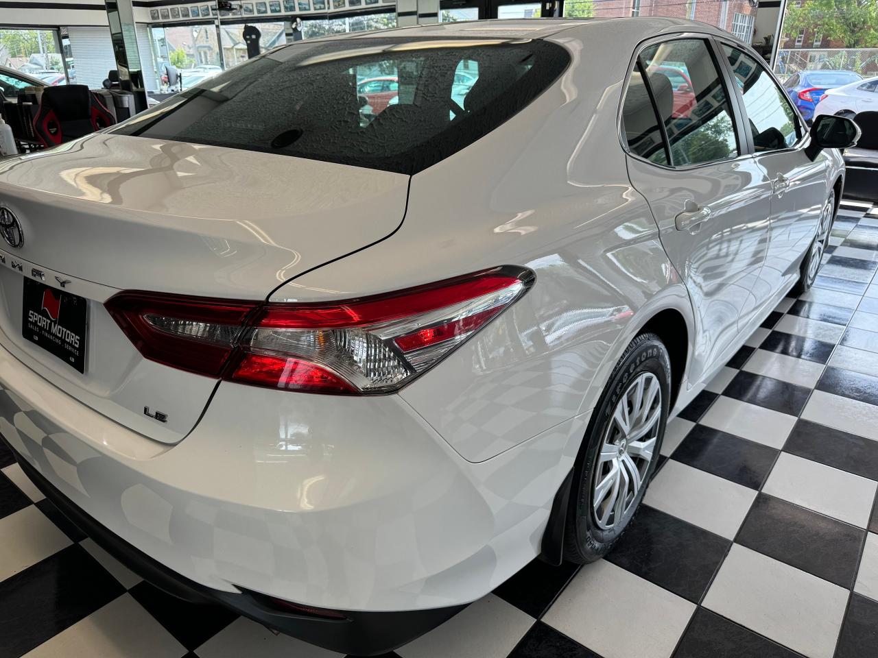 2019 Toyota Camry LE+Camera+Adaptive Cruise+ApplePlay+CLEAN CARFAX Photo41