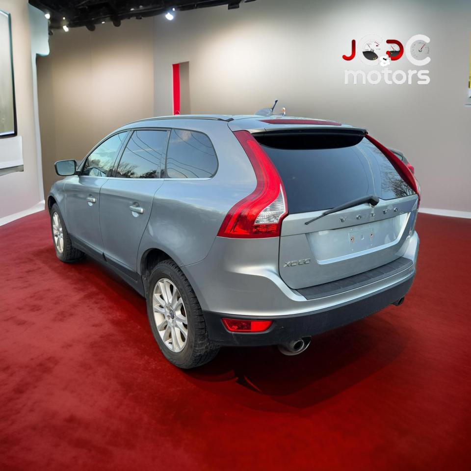2010 Volvo XC60  - Photo #5
