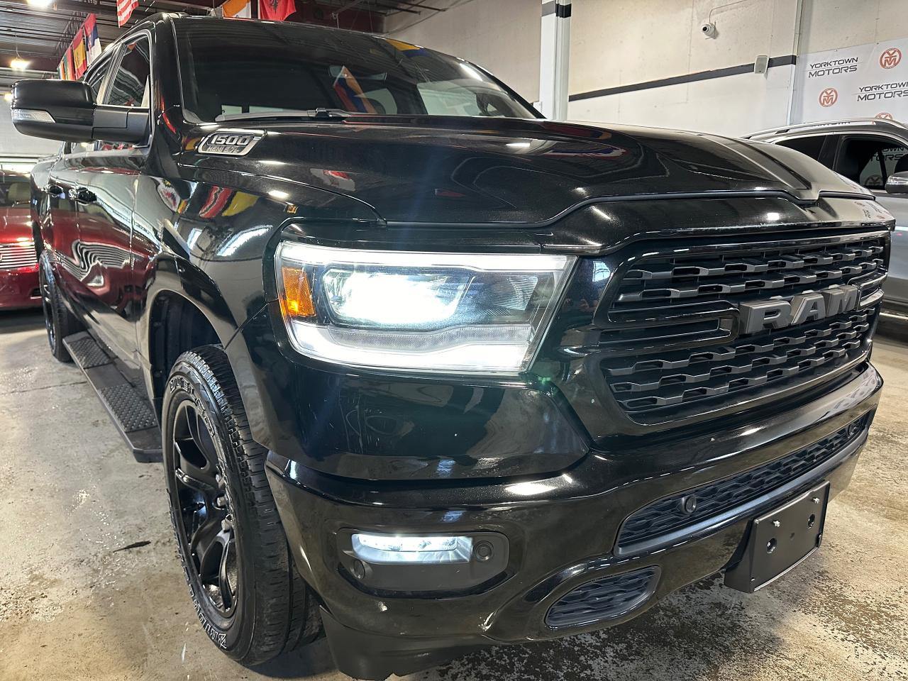 2022 RAM 1500 SPORT 4X4 CREW CAB 5'7" BOX Photo3