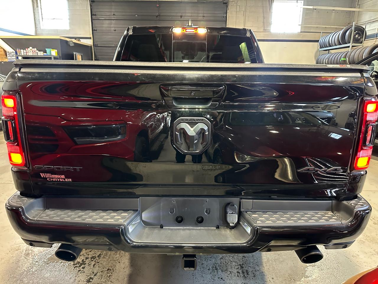 2022 RAM 1500 SPORT 4X4 CREW CAB 5'7" BOX - Photo #15