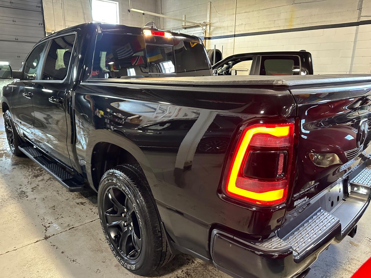 2022 RAM 1500 SPORT 4X4 CREW CAB 5'7" BOX - Photo #16