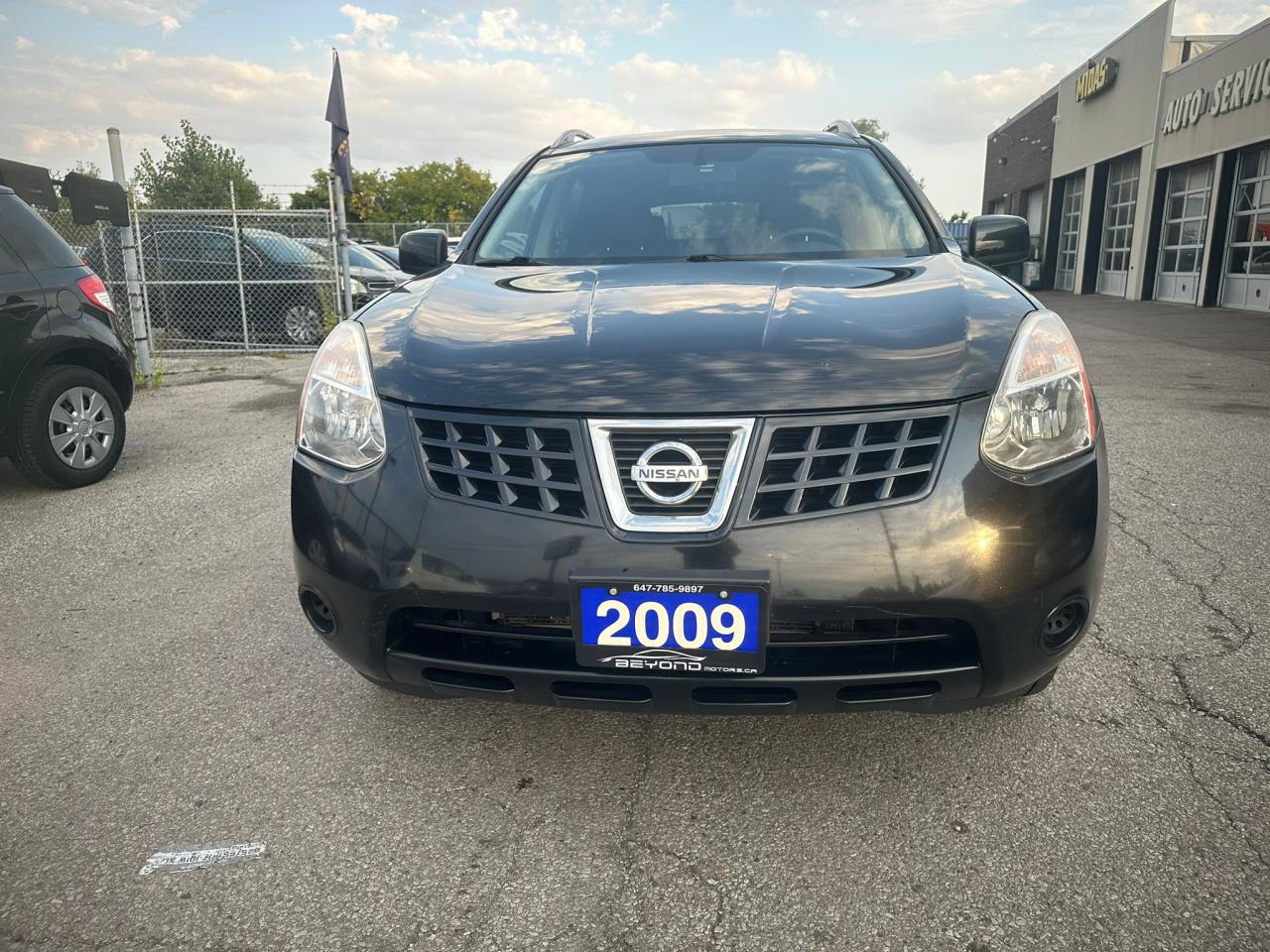 Used 2009 Nissan Rogue SL CERTIFIED WITH 3 YEARS WARRANTY INCLUDED. for sale in Woodbridge, ON