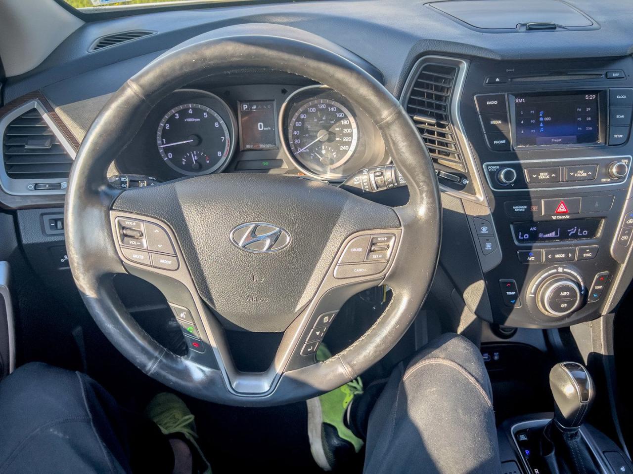 2017 Hyundai Santa Fe Sport 2.4 AWD Easy Financing, Fast Approvals - Photo #12