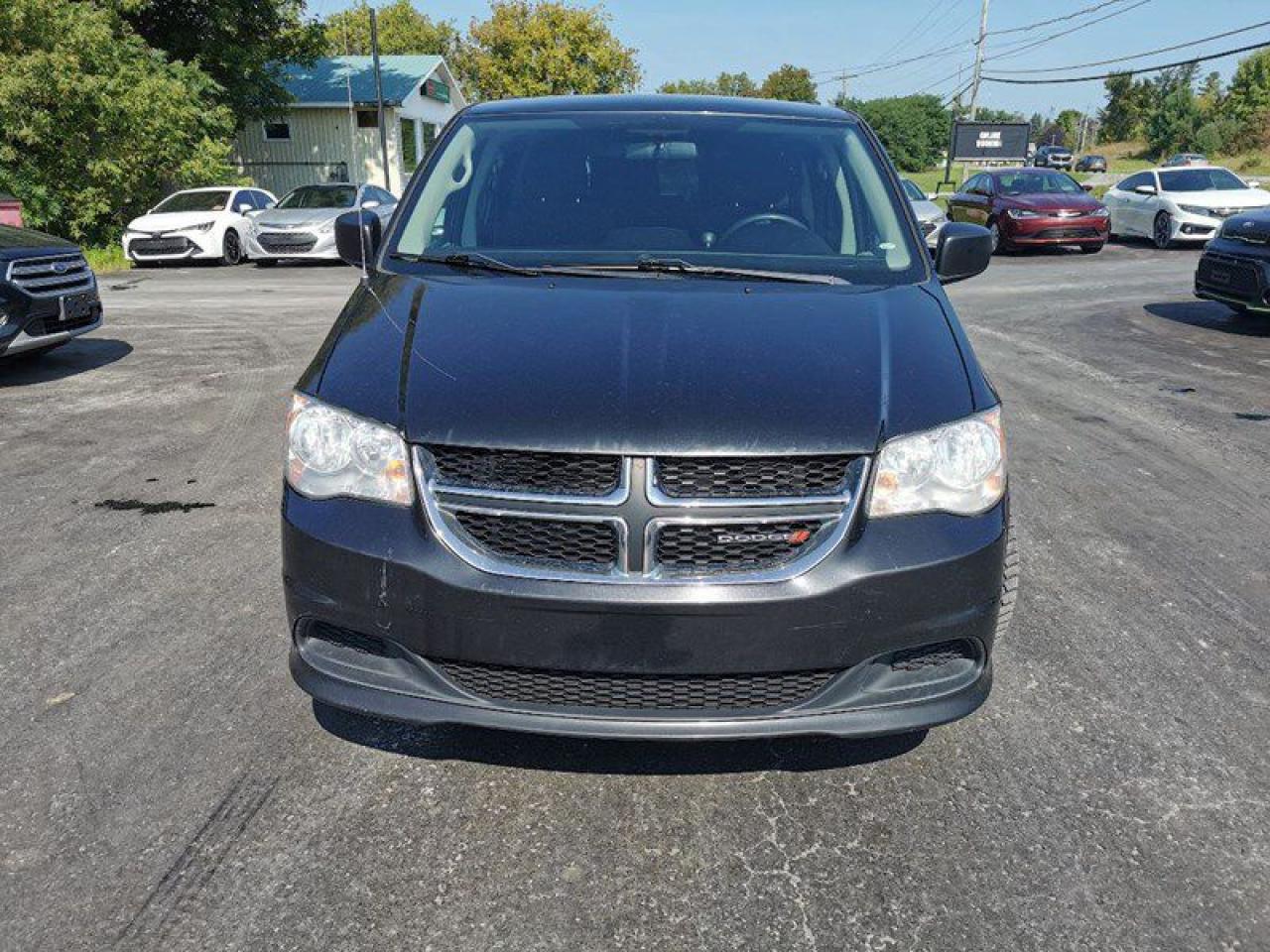 2016 Dodge Grand Caravan SE - Photo #2