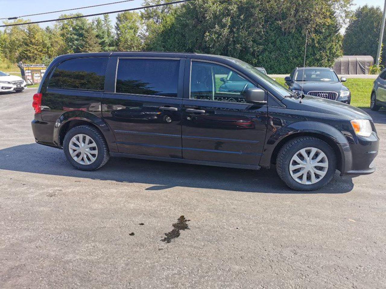 2016 Dodge Grand Caravan SE - Photo #4