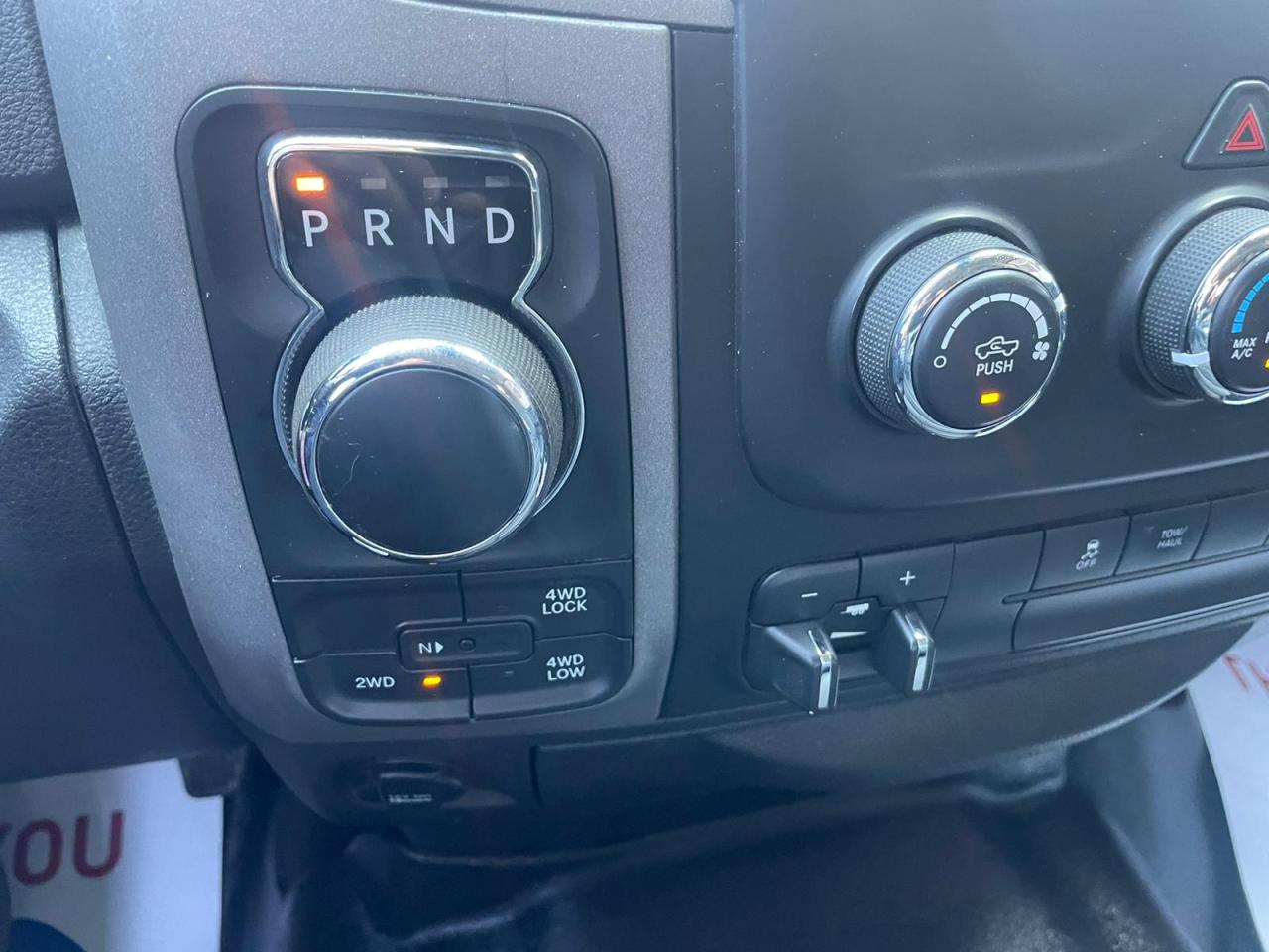 2014 RAM 1500 4WD Crew Cab LEATHER CAMERA TOW BRAKES B-TOOTH - Photo #27