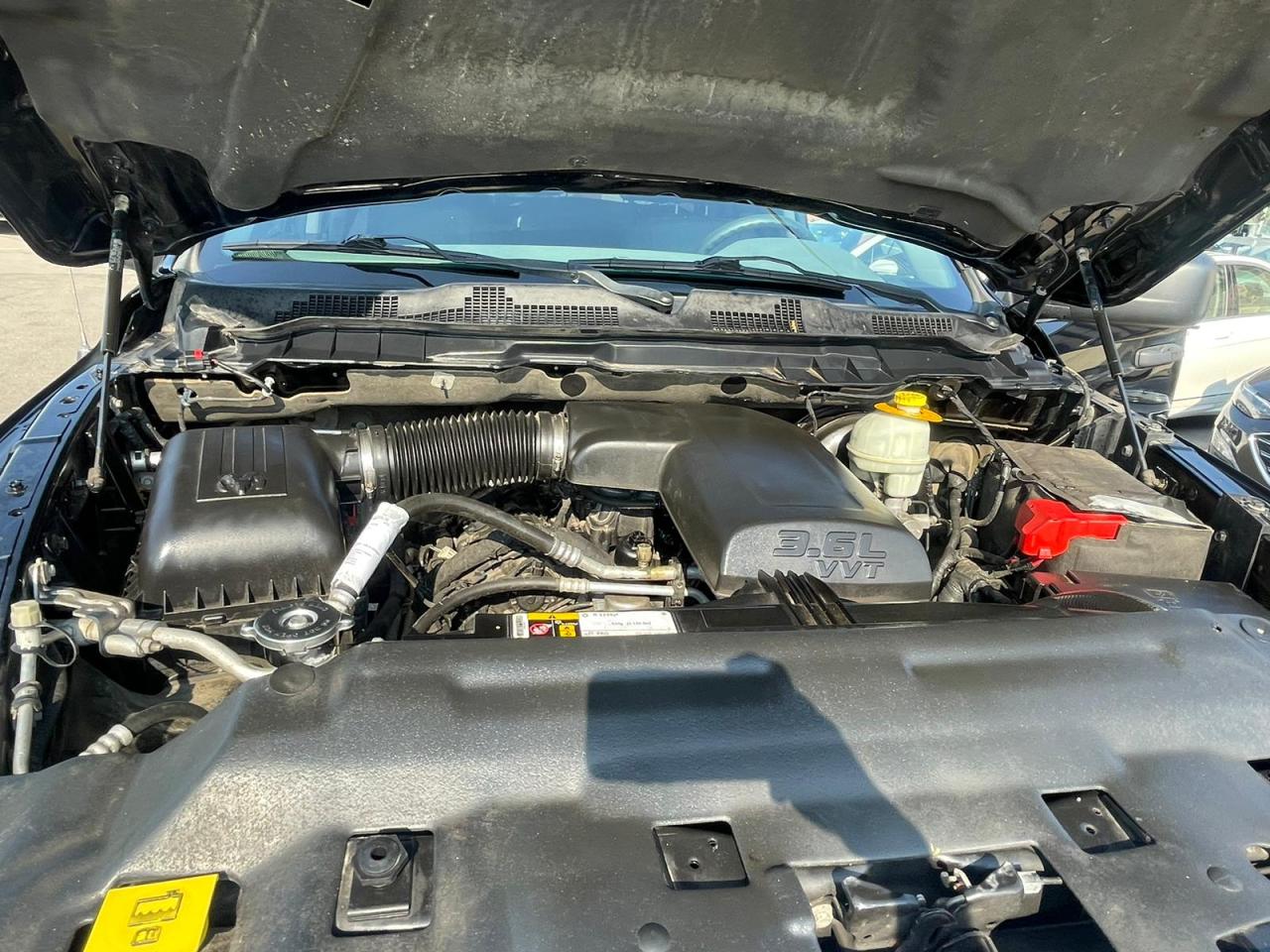 2014 RAM 1500 4WD Crew Cab LEATHER CAMERA TOW BRAKES B-TOOTH - Photo #25