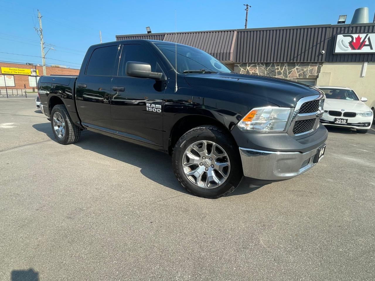 Used 2014 RAM 1500 4WD Crew Cab LEATHER CAMERA TOW BRAKES B-TOOTH for sale in Oakville, ON