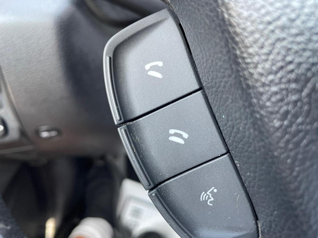 2011 Subaru Forester Auto AWD 2.5 SUNROOF H-SEATS NO ACCIDENT B-TOOTH Photo2