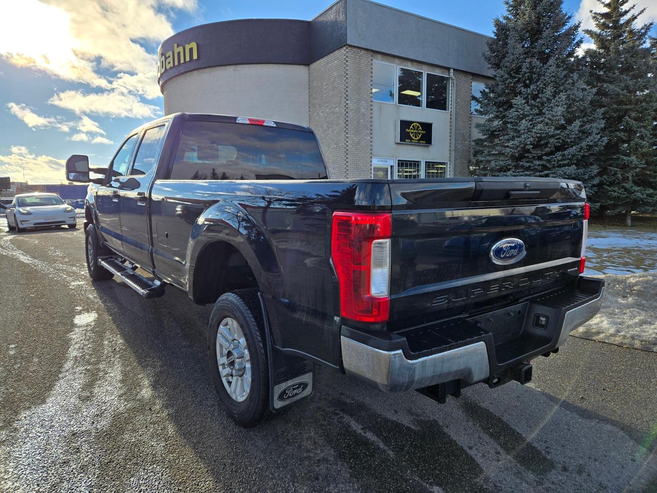 2018 Ford F-350 XLT Crew Cab 8' Box | ALL CREDIT ACCEPTED!! - Photo #5