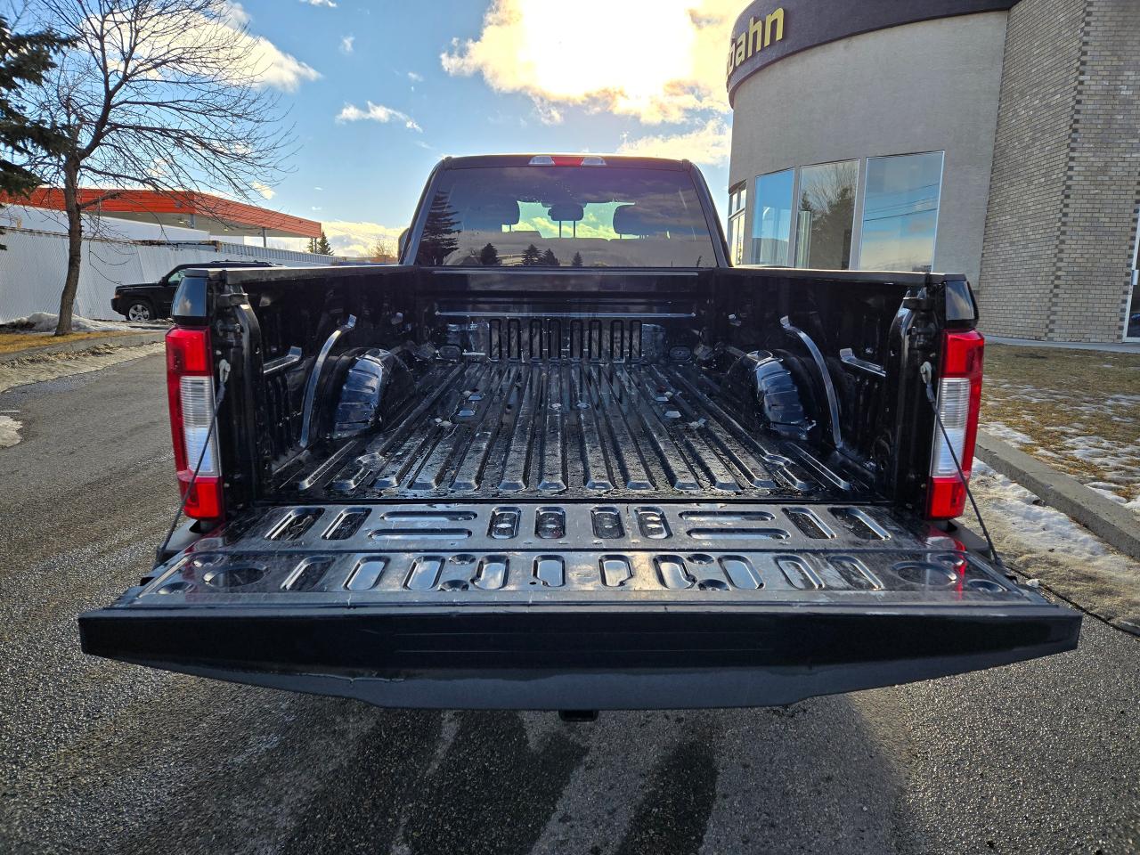 2018 Ford F-350 XLT Crew Cab 8' Box | ALL CREDIT ACCEPTED!! - Photo #7