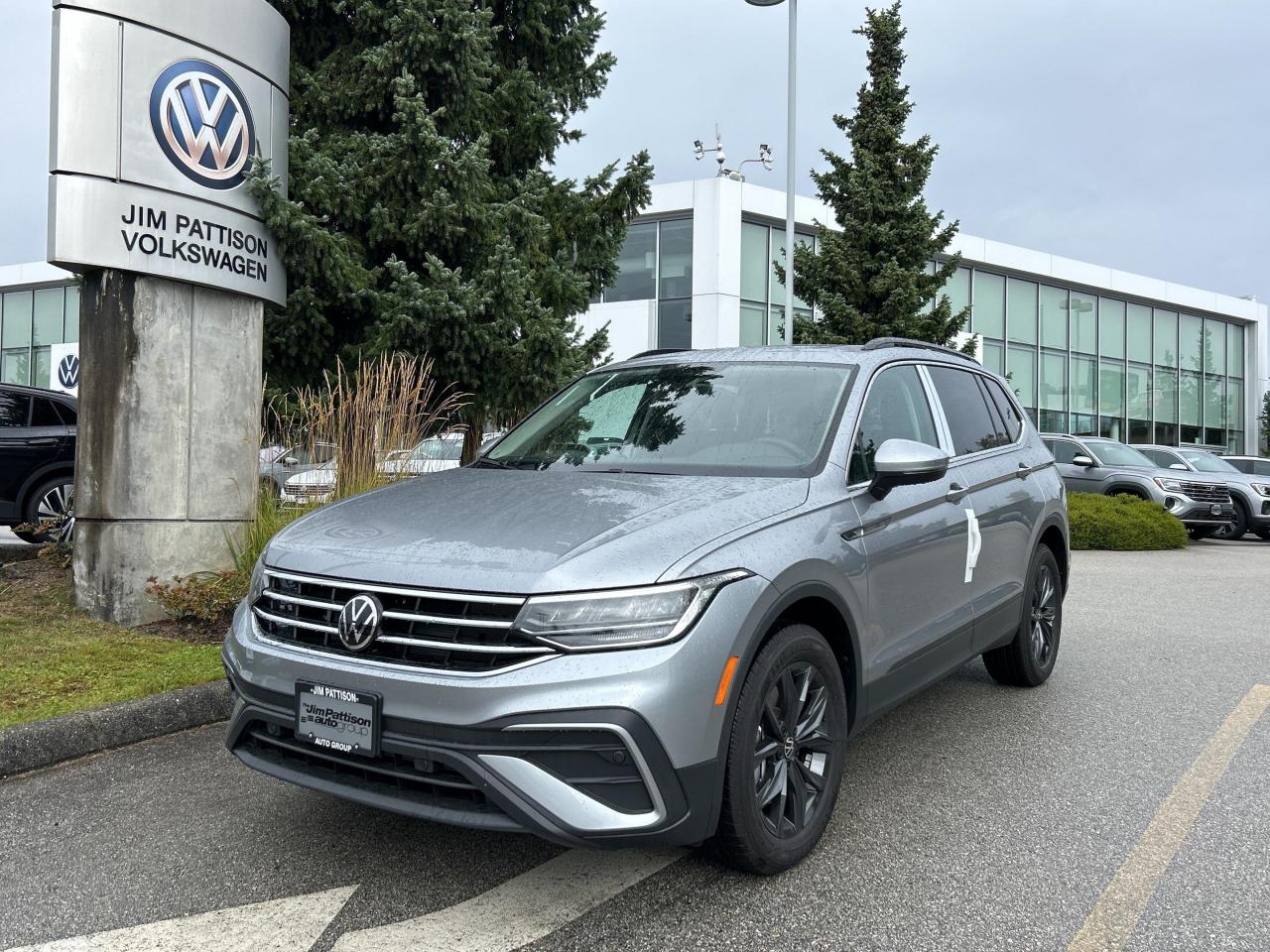 New 2024 Volkswagen Tiguan Comfortline 2.0T 8sp at w/Tip 4M for sale in Surrey, BC