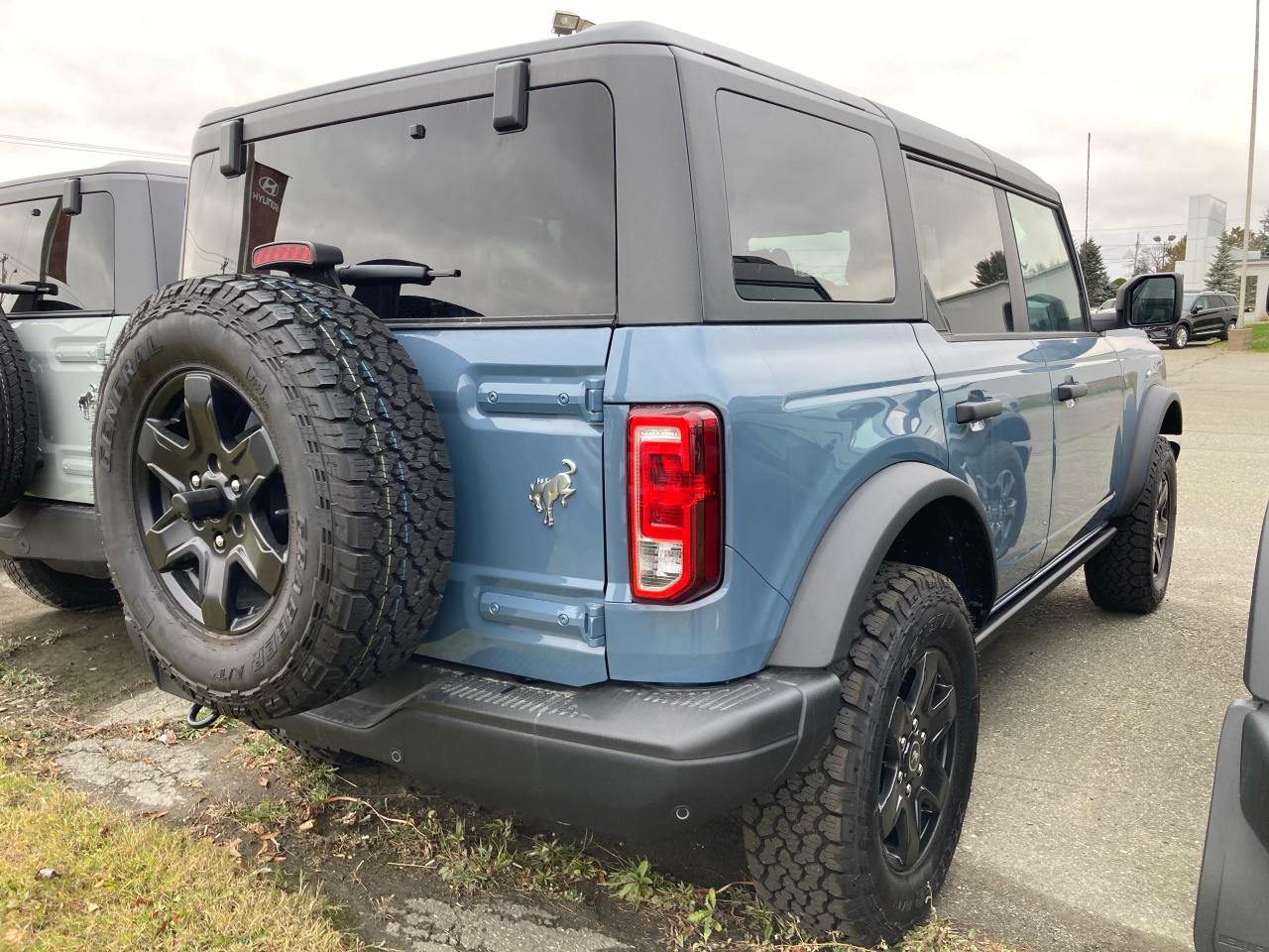 2024 Ford Bronco Black Diamond Photo5