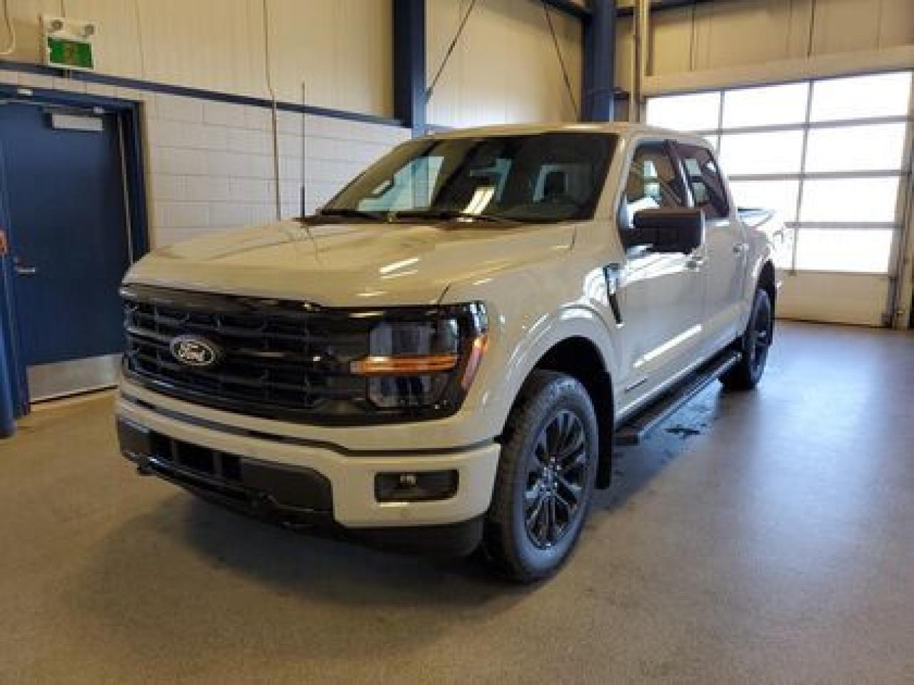 New 2024 Ford F-150 XLT W/ TWIN PANEL MOONROOF for sale in Moose Jaw, SK