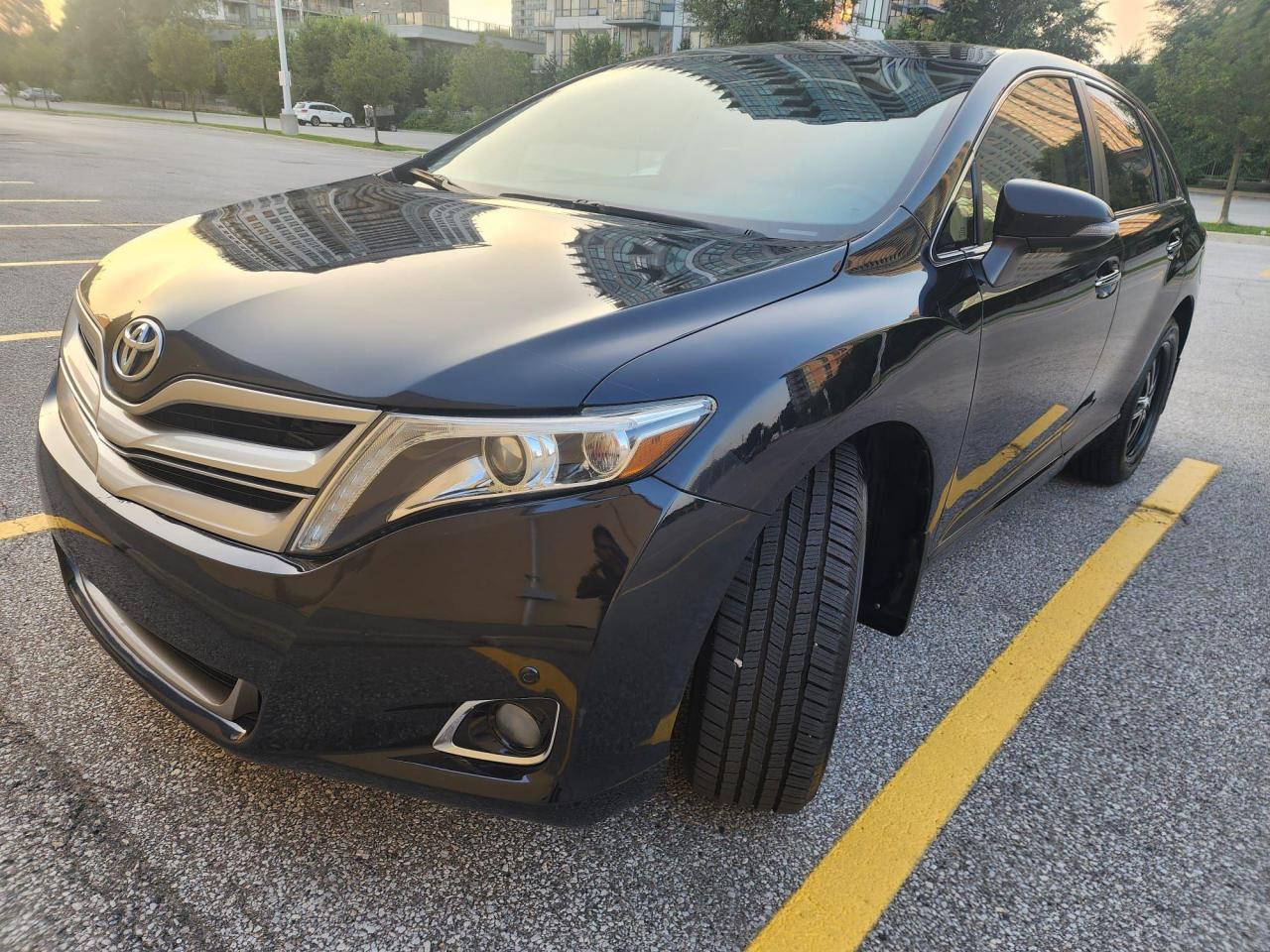 2016 Toyota Venza 4DR WGN V6 AWD - Photo #2