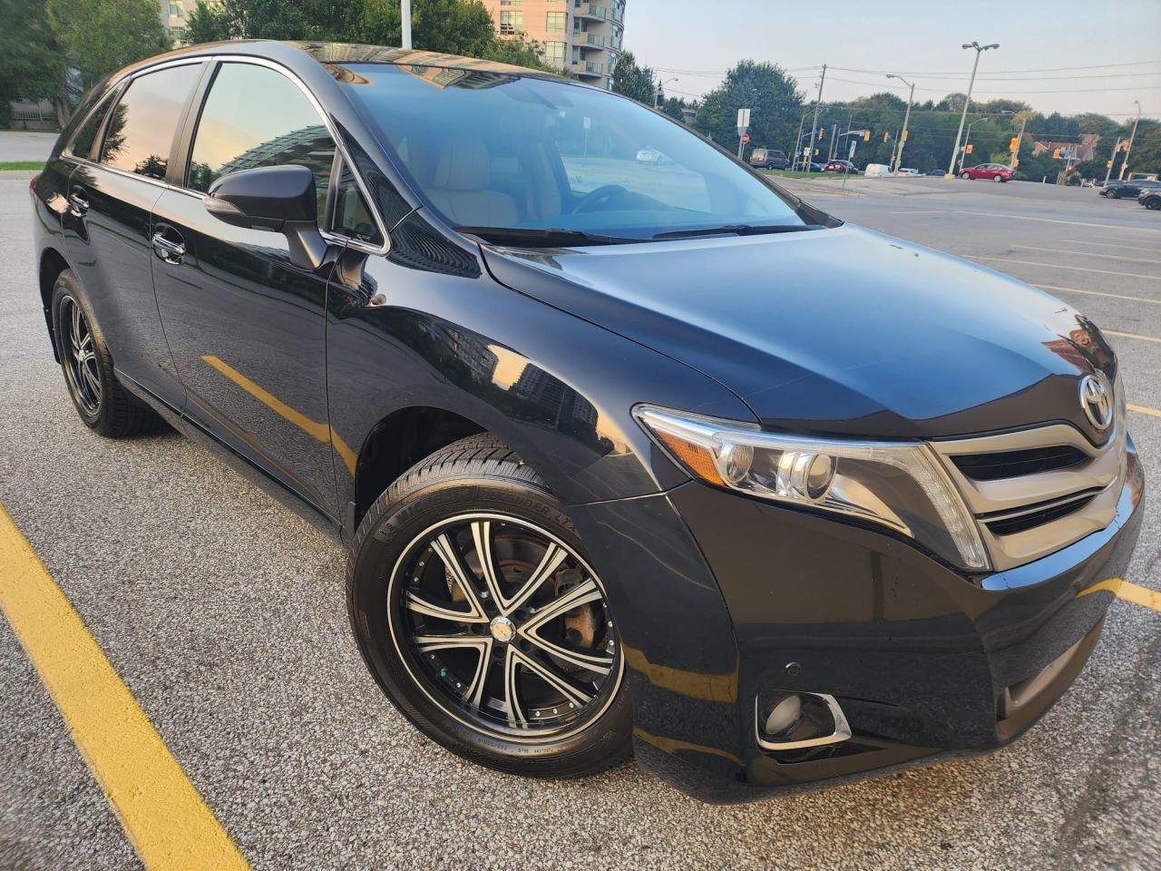 2016 Toyota Venza 4DR WGN V6 AWD Photo2