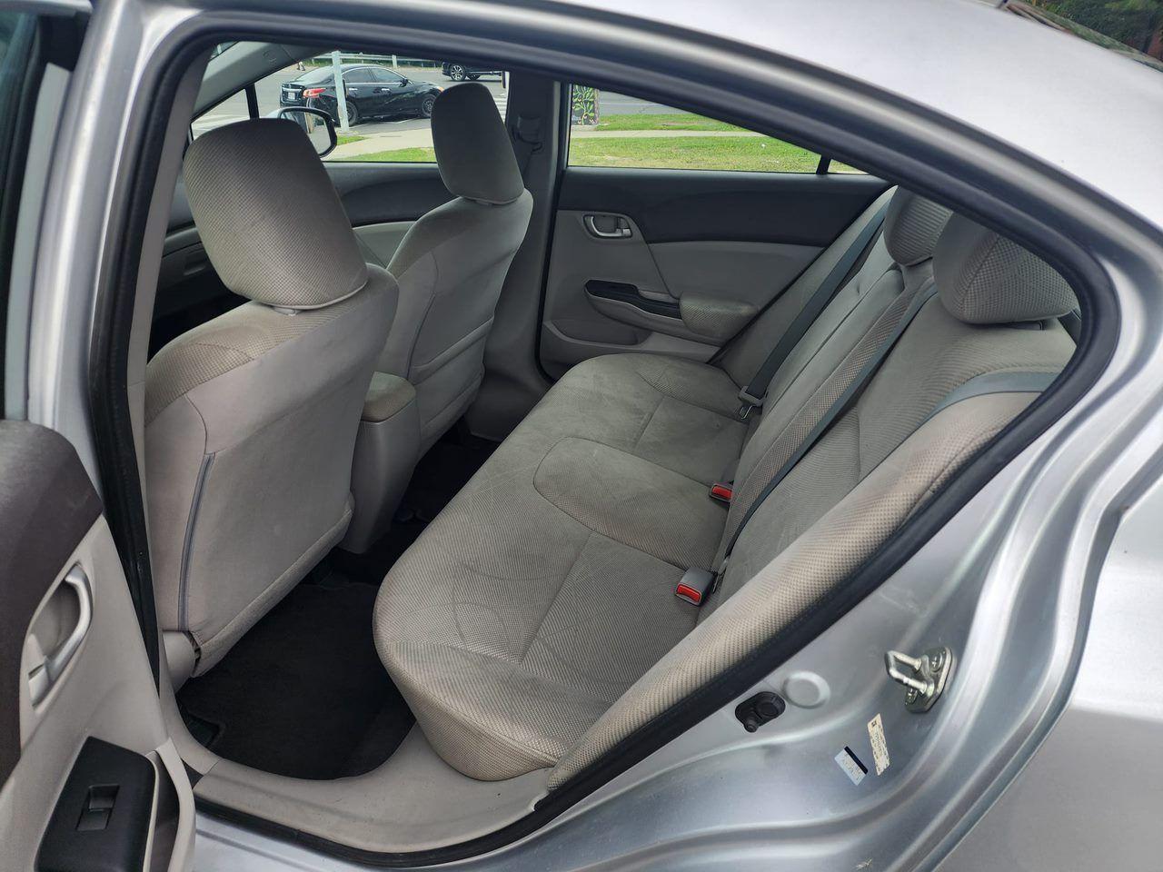 2012 Honda Civic 4dr Auto LX - Photo #8