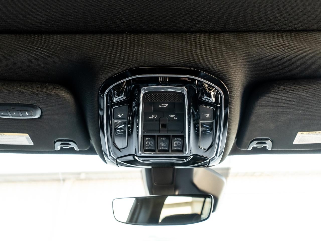2022 Jeep Wagoneer  - Photo #12