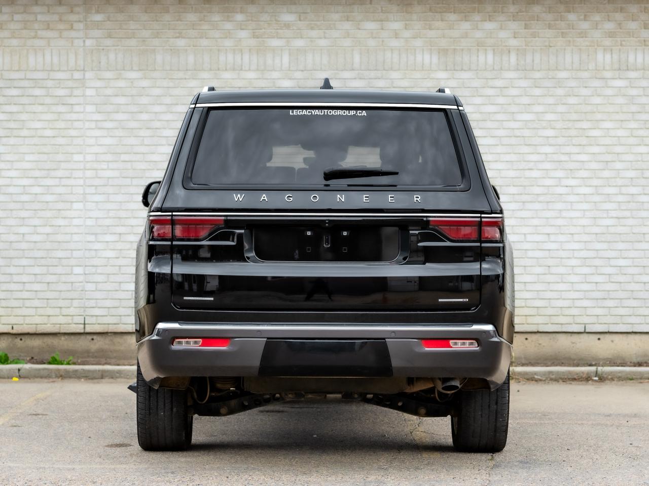 2022 Jeep Wagoneer  - Photo #6