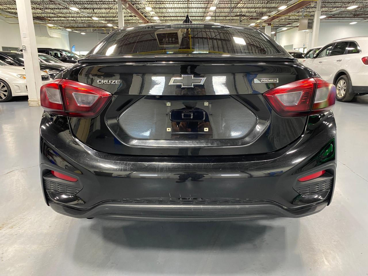 2018 Chevrolet Cruze Premier Photo3