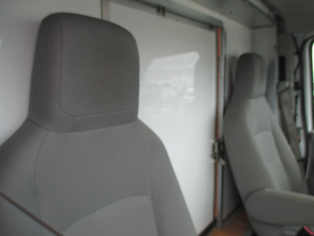 2022 Ford E450 E-450 DRW 176" WB - Photo #9