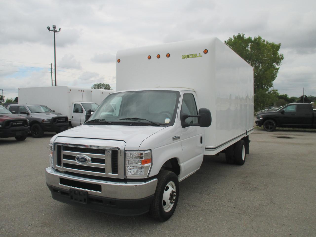 2022 Ford E450 E-450 DRW 176" WB - Photo #2