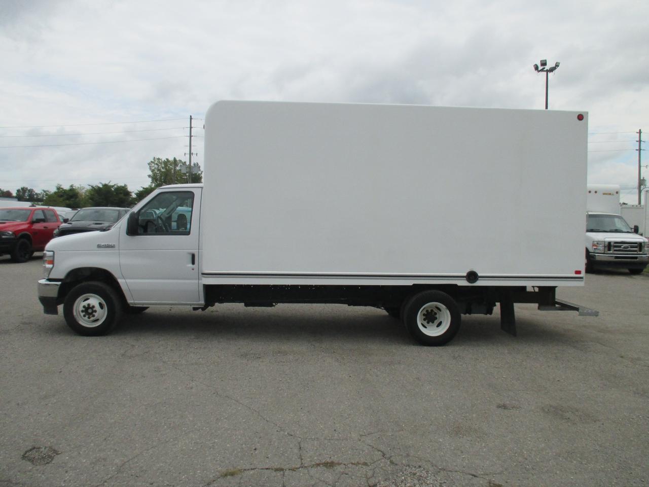 2022 Ford E450 E-450 DRW 176" WB