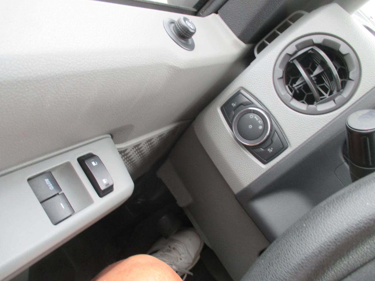 2022 Ford E450 E-450 DRW 176" WB - Photo #15