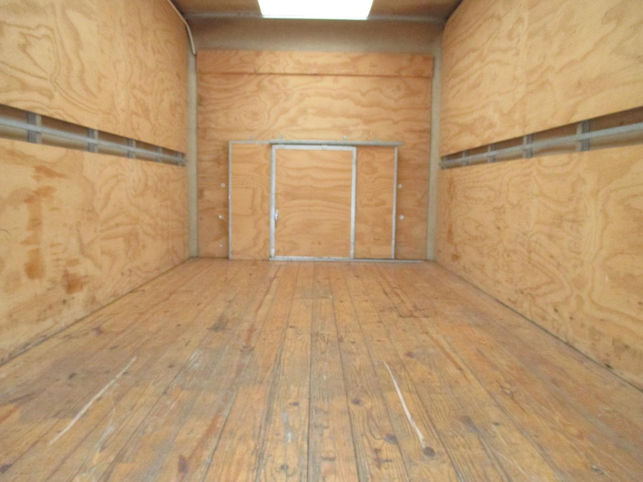 2022 Ford E450 E-450 DRW 176" WB - Photo #7
