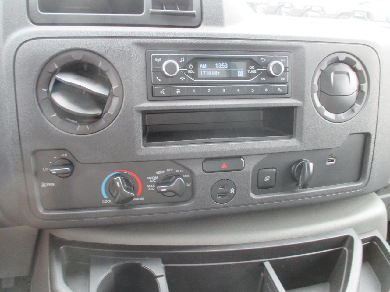 2022 Ford E450 E-450 DRW 176" WB - Photo #12