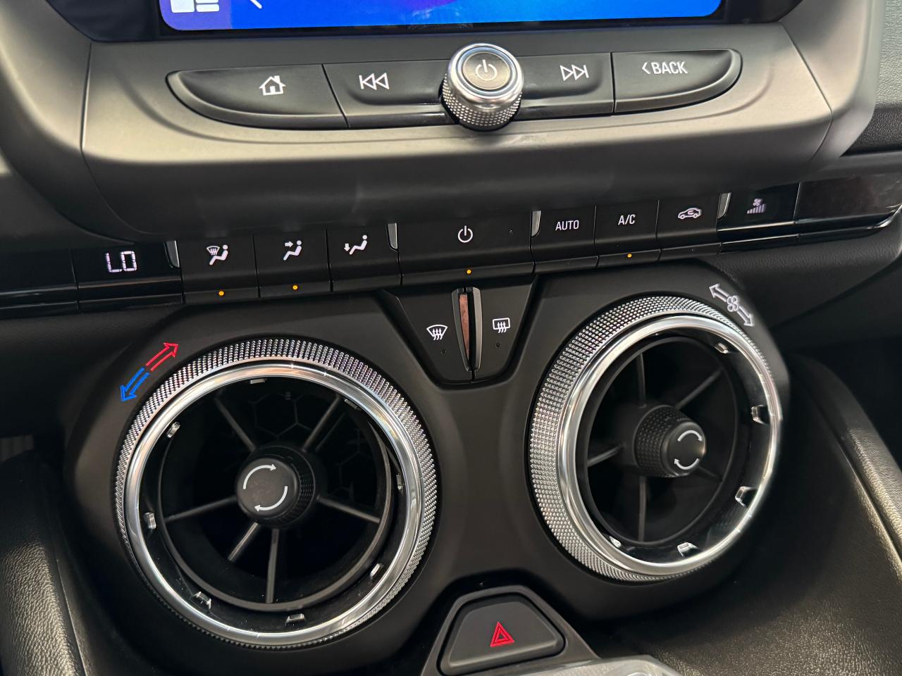 2017 Chevrolet Camaro LT 3.6L V6+ApplePlay+Camera+LED Lights+CleanCarfax - Photo #32