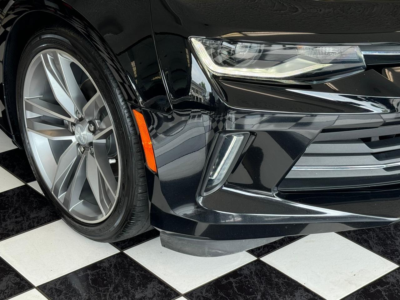 2017 Chevrolet Camaro LT 3.6L V6+ApplePlay+Camera+LED Lights+CleanCarfax - Photo #35