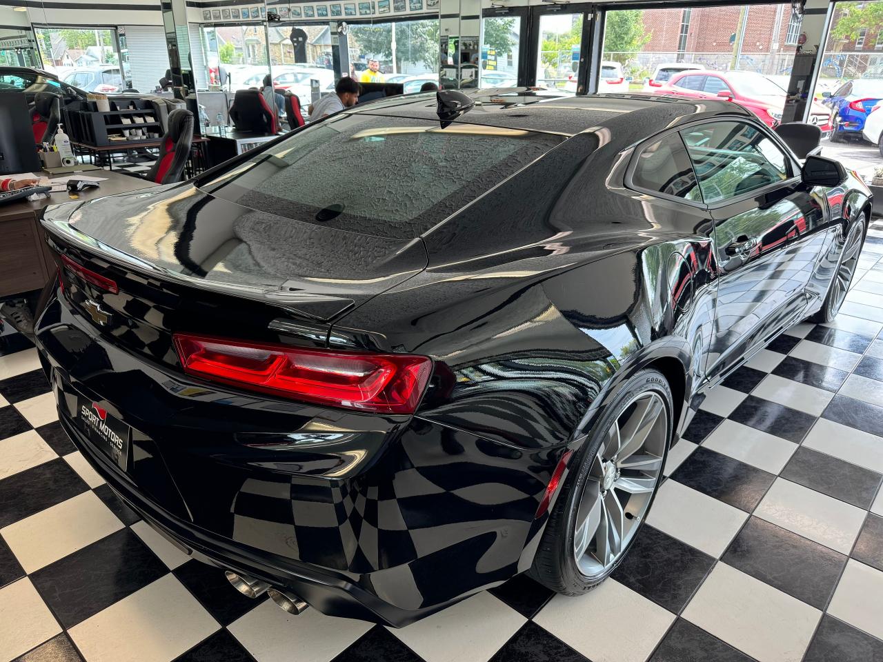 2017 Chevrolet Camaro LT 3.6L V6+ApplePlay+Camera+LED Lights+CleanCarfax Photo7