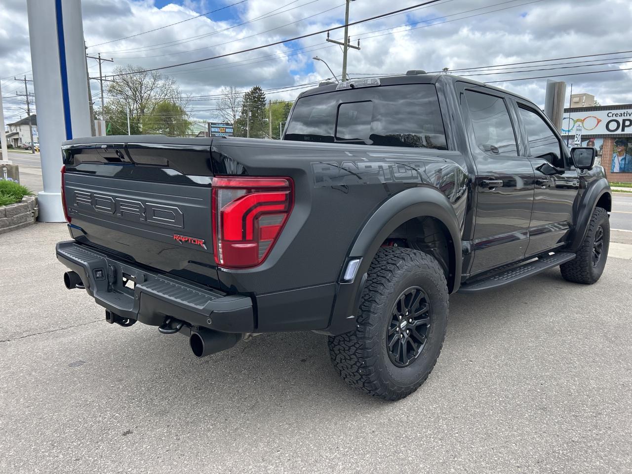 2024 Ford F-150 Raptor  - Sunroof - Bed Liner Photo4