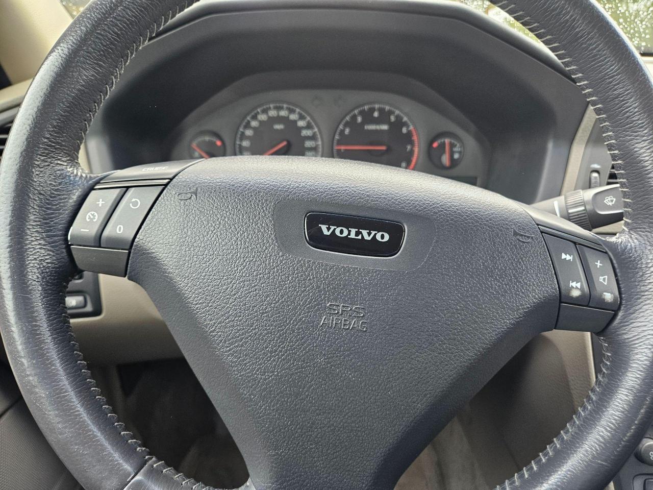 2002 Volvo S60  - Photo #11