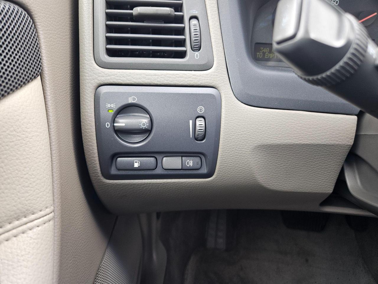 2002 Volvo S60  - Photo #12
