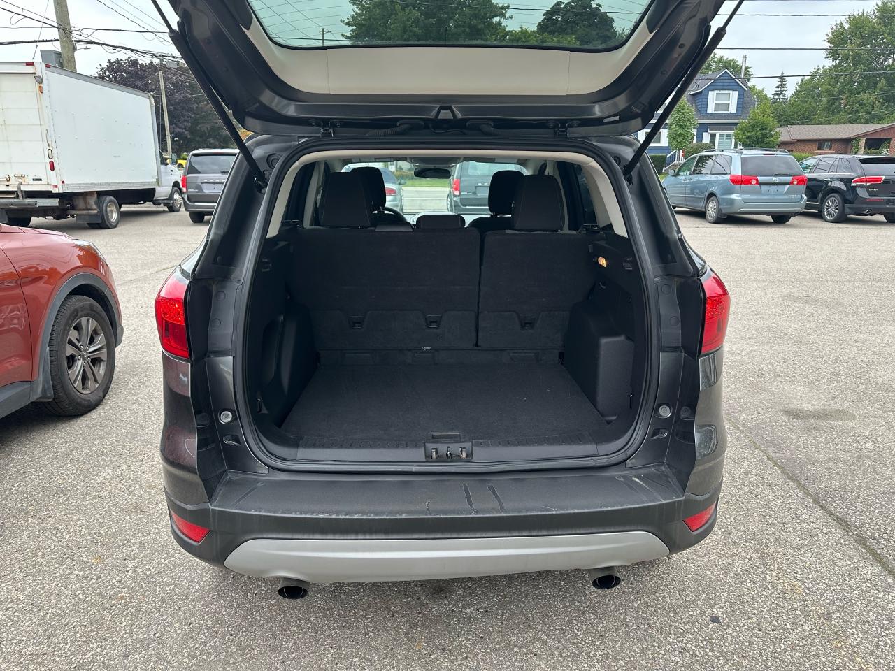 2019 Ford Escape SE - Photo #6