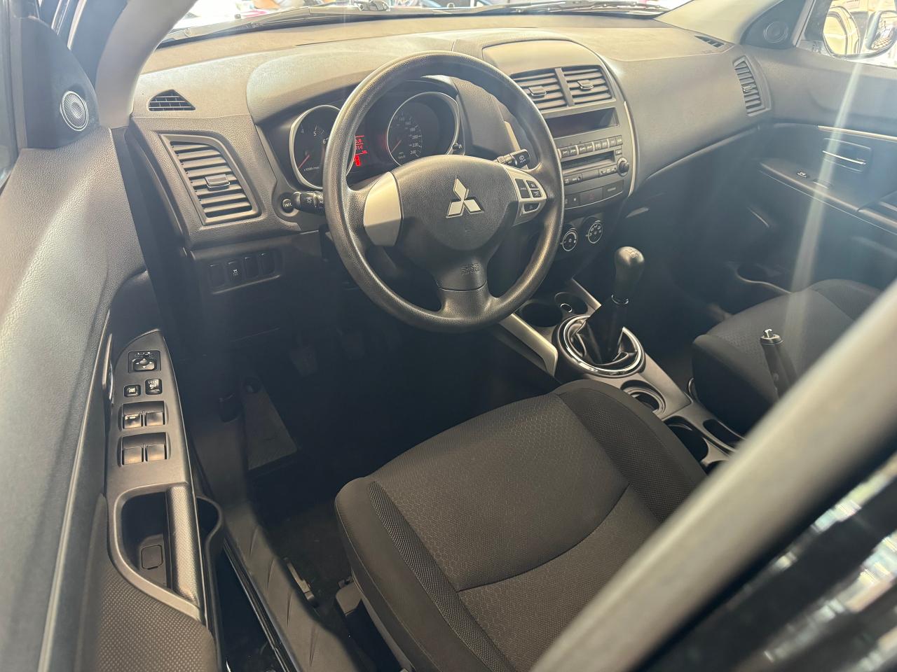 2011 Mitsubishi RVR ES+Power Windows+Cruise Control+A/C+5 Speed Manual Photo17