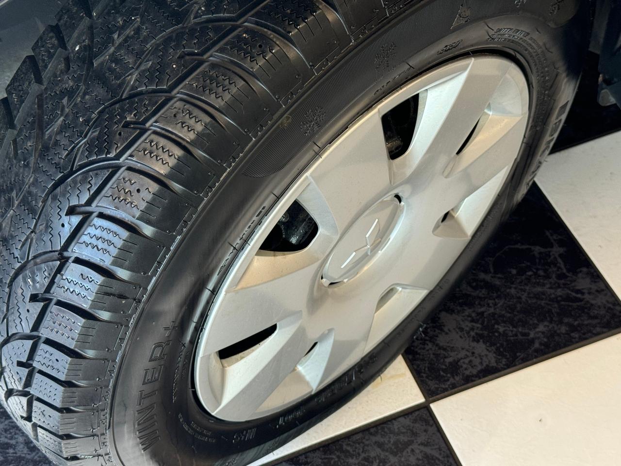 2011 Mitsubishi RVR ES+Power Windows+Cruise Control+A/C+5 Speed Manual - Photo #12
