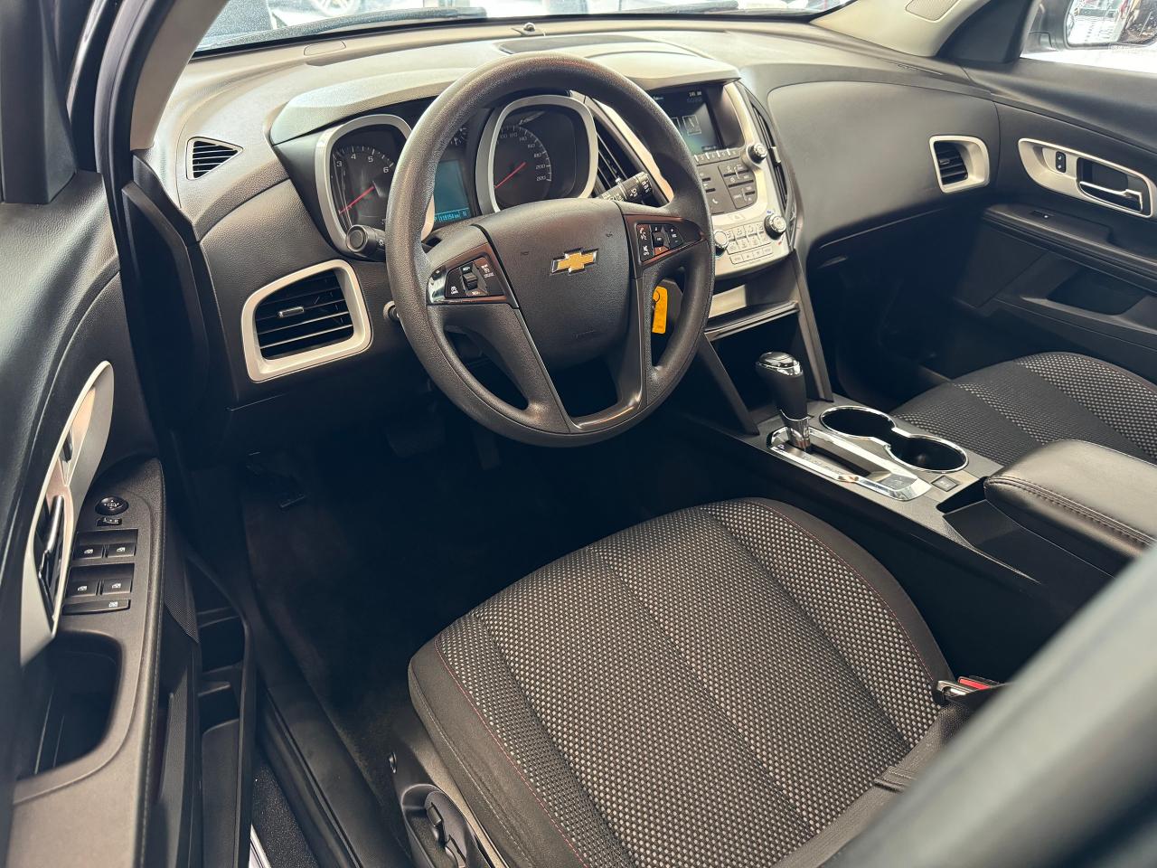 2017 Chevrolet Equinox LS AWD+New Tires+Camera+Heated Seats+Remote Start Photo18
