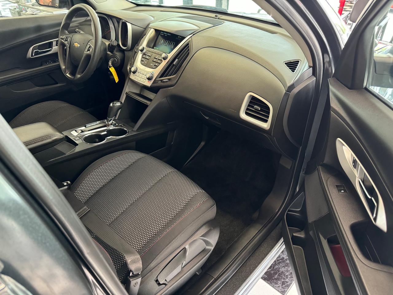 2017 Chevrolet Equinox LS AWD+New Tires+Camera+Heated Seats+Remote Start - Photo #21