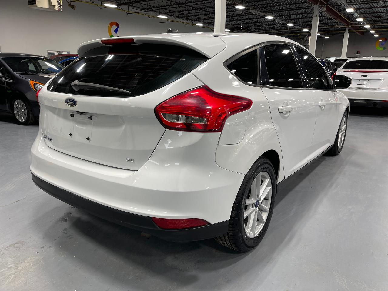 2017 Ford Focus SE Photo4