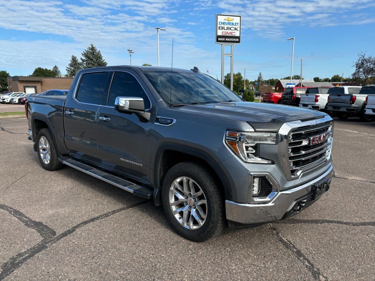 2020 GMC Sierra 1500 2020 GMC Sierra SLT Crew 4WD Photo