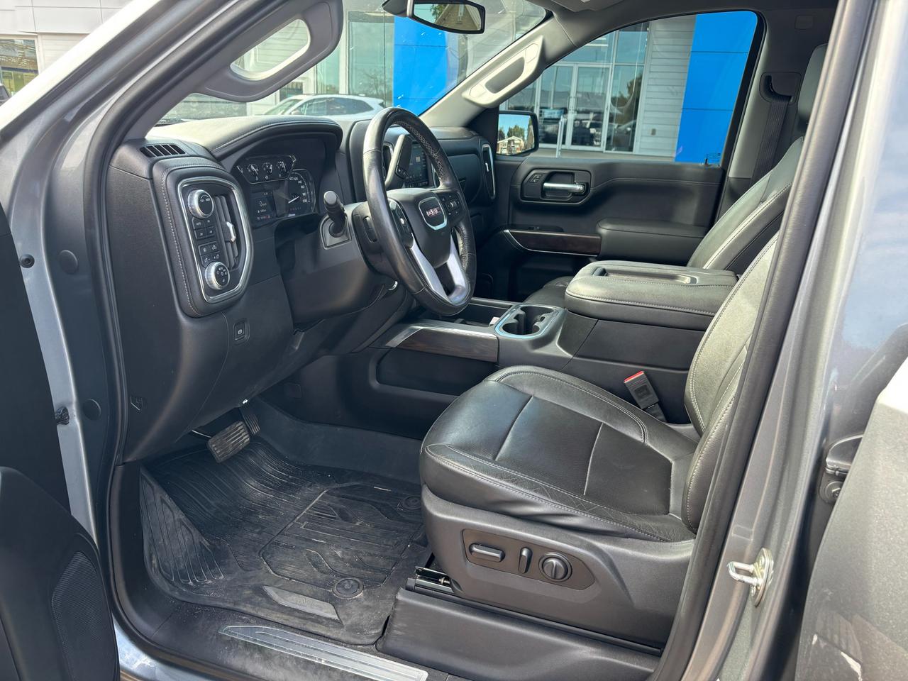 2020 GMC Sierra 1500 2020 GMC Sierra SLT Crew 4WD Photo