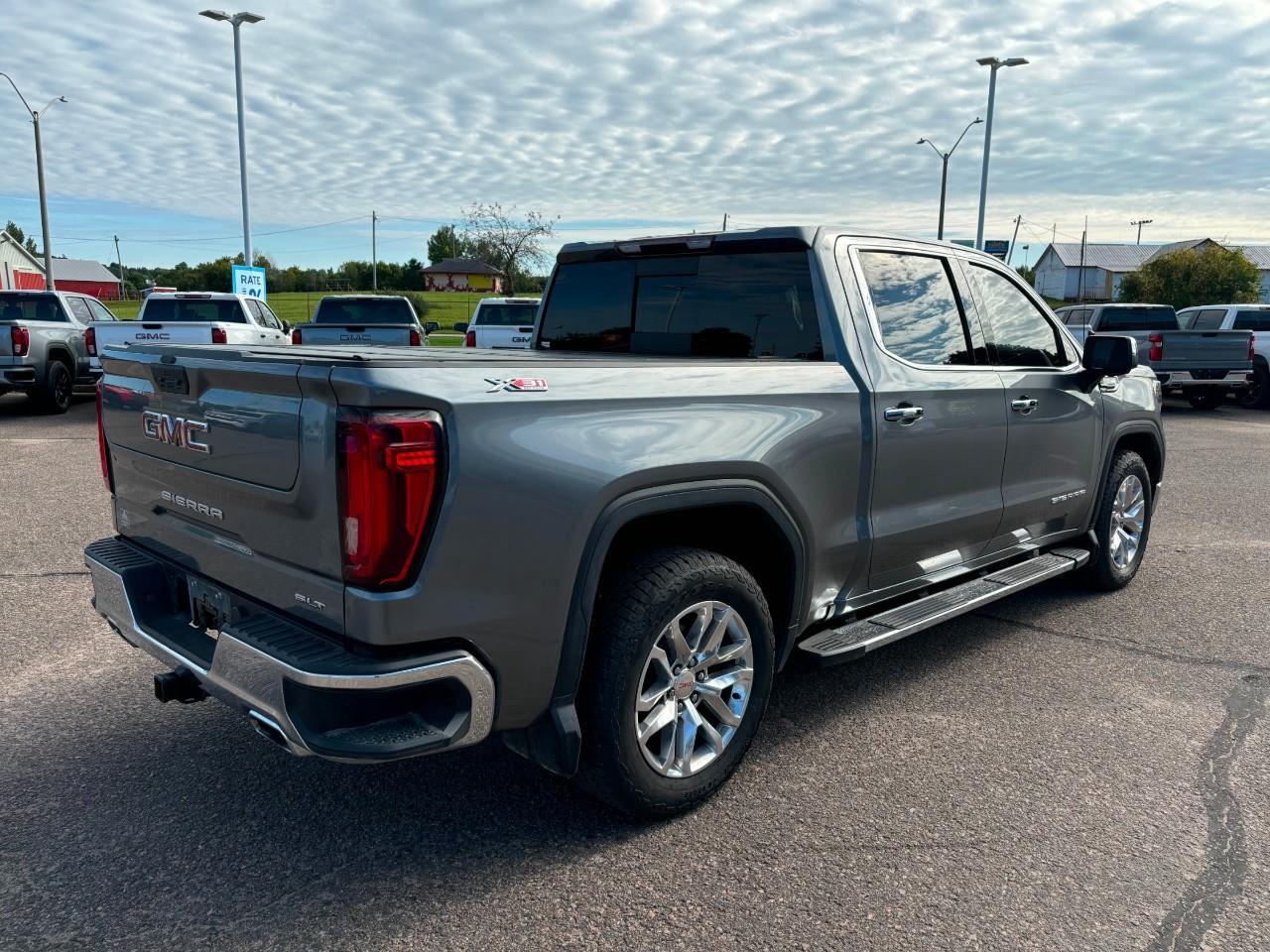 2020 GMC Sierra 1500 2020 GMC Sierra SLT Crew 4WD Photo
