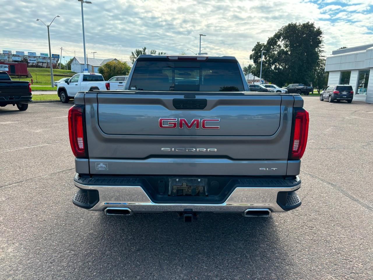 2020 GMC Sierra 1500 2020 GMC Sierra SLT Crew 4WD Photo