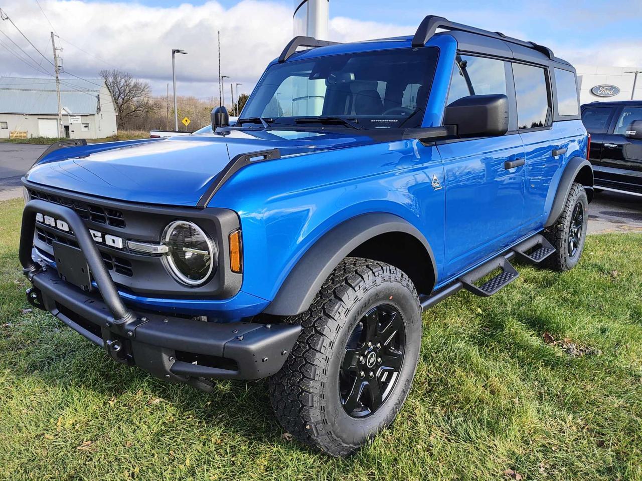 New 2024 Ford Bronco Black Diamond for sale in Pembroke, ON